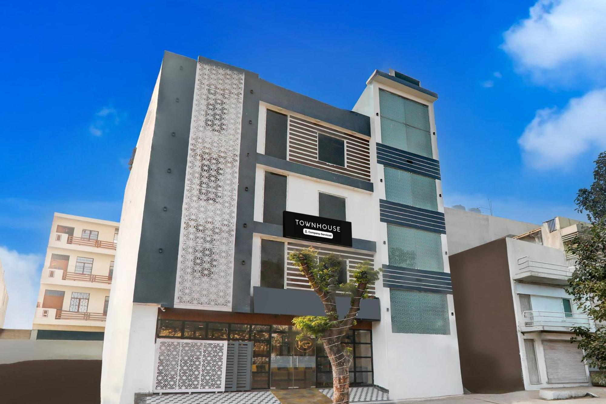 Super Townhouse Shaheed Path Near Ambedkar University Formerly Kings Paradise Bijnaur Exterior photo